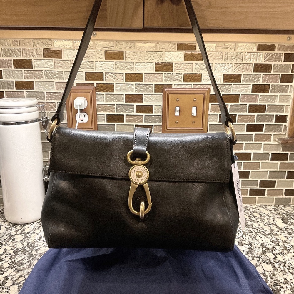 Dooney & Bourke “Libby” black Handbag